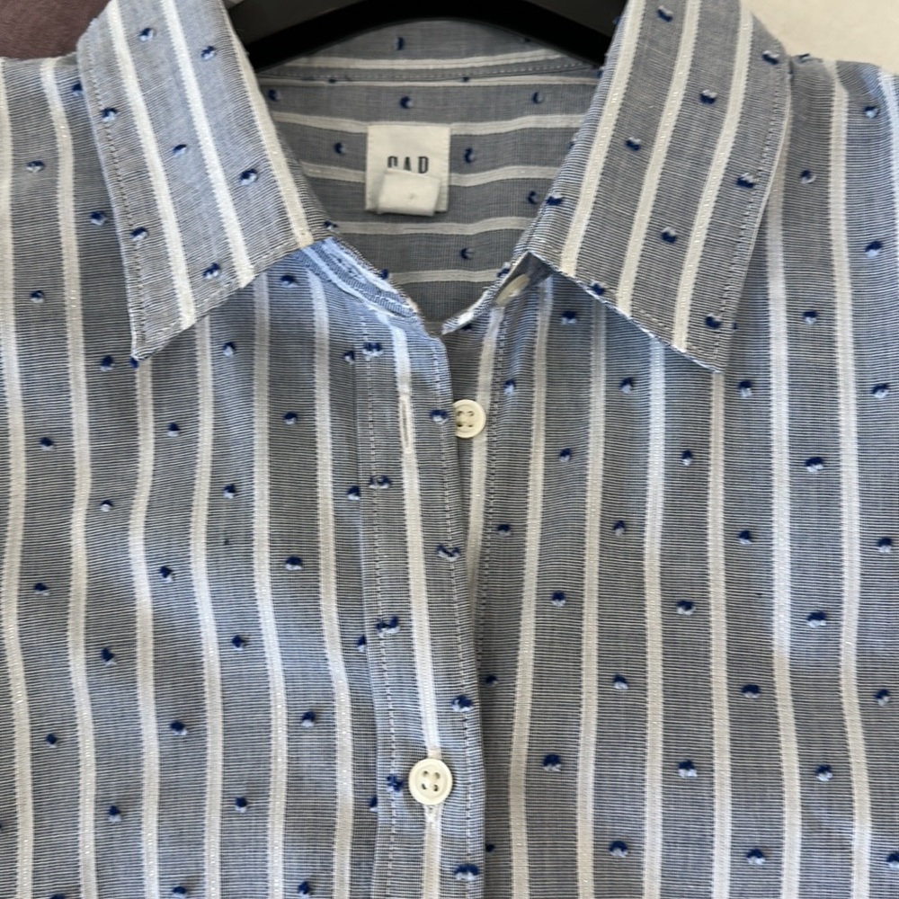 Gap Button-Down - Picture 6 of 6